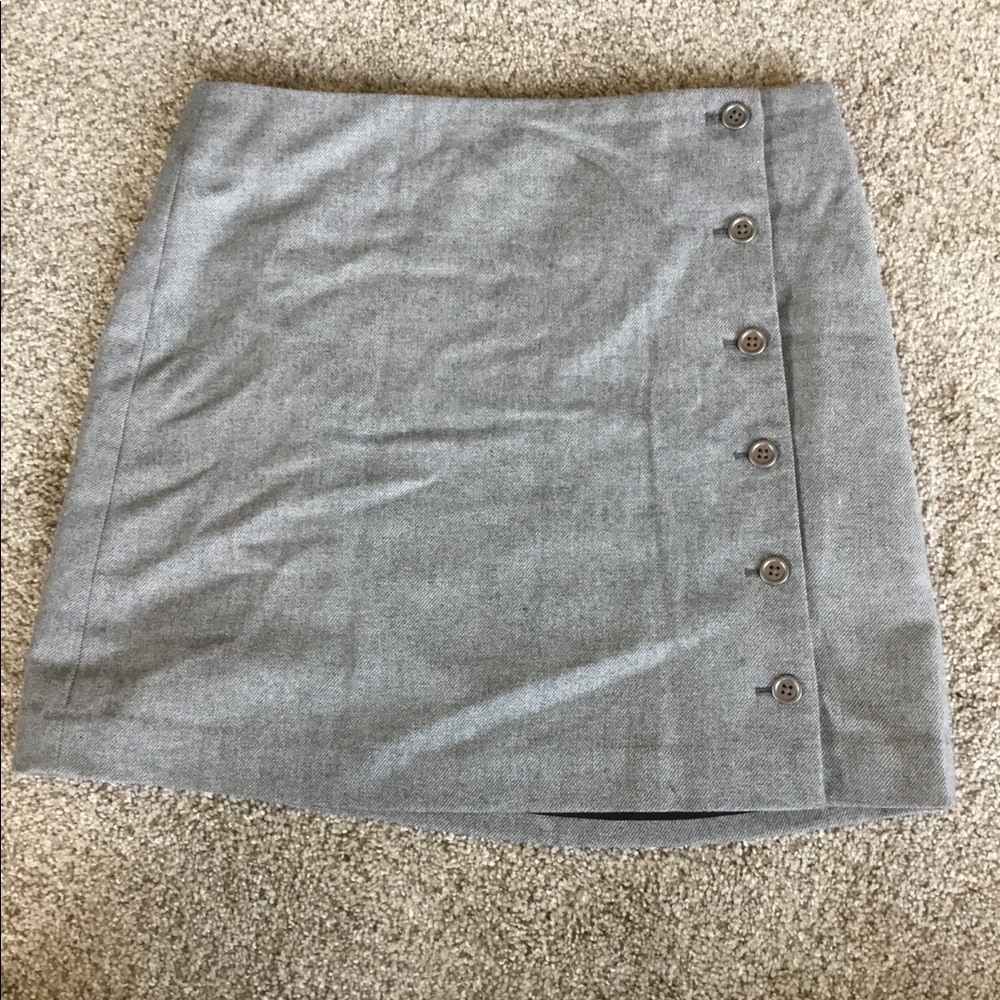Banana Republic Grey Side Buttoned Skirt
